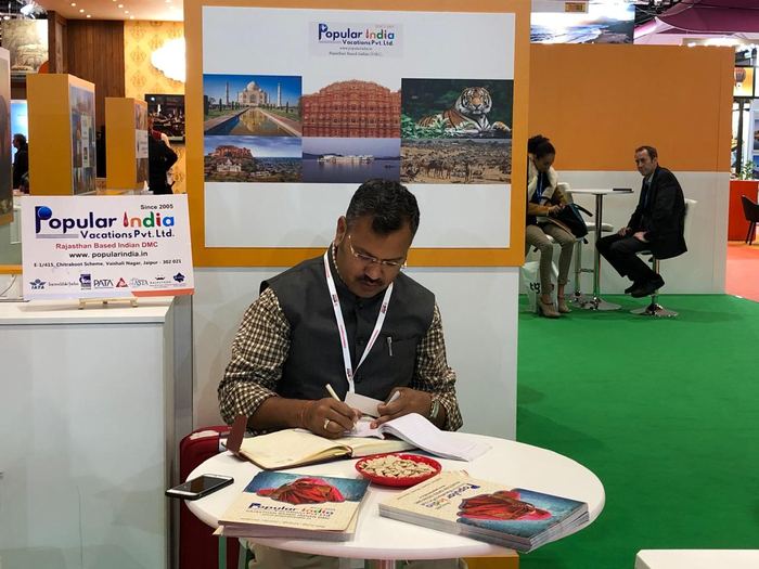 India Karni auf einer internationalen Tourismusmesse