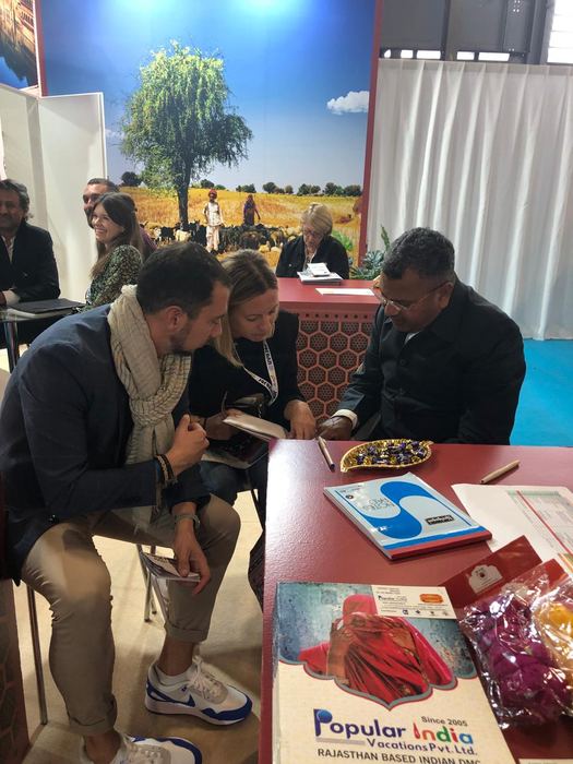 India Karni auf einer internationalen Tourismusmesse